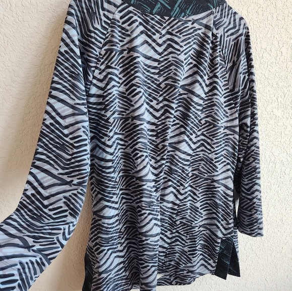 Soft Surroundings sz 2X Blue Bengal Print Faux Wrap Surplice Knit Tunic - Picture 6 of 10